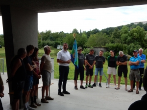 25. 7. 2026 Pohodnike je pozdravil tudi župan občine Ajdovščina Tadej Beočanin.